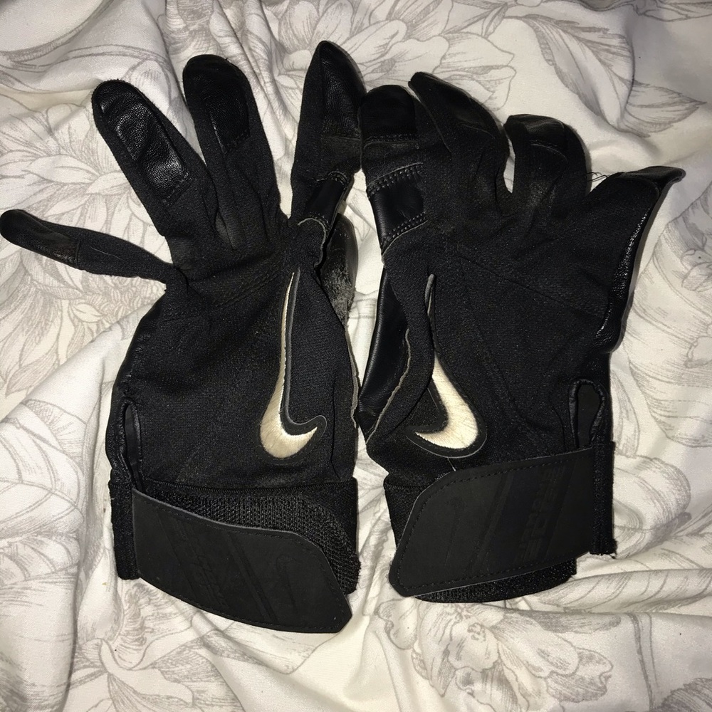 nike batting gloves